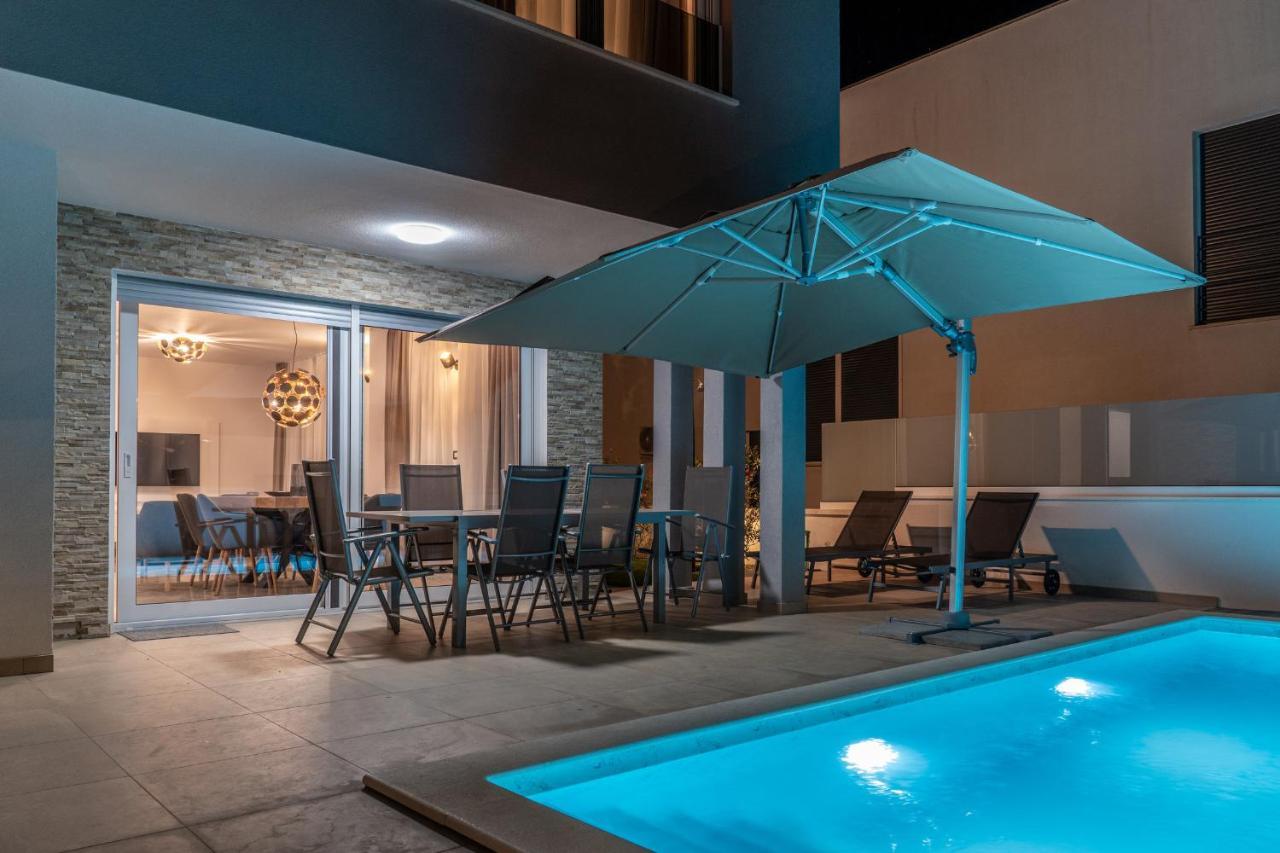 Villa DEA mit privatem beheiztem Pool Vrsi Buitenkant foto